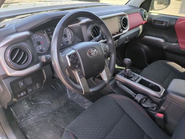 Used 2022 Toyota Tacoma SR5 w/ Technology Package image 13