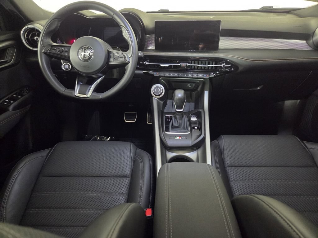 Used 2025 Alfa Romeo Tonale w/ Premium Package AWD/4WD image 28