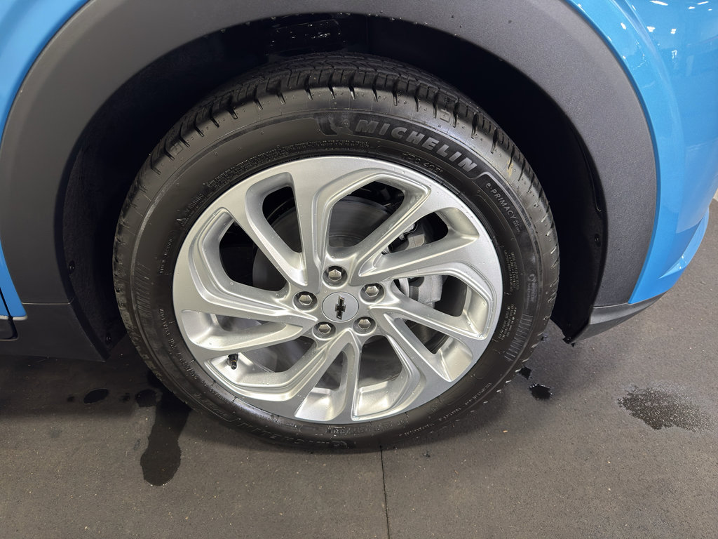 New 2027 Chevrolet Bolt LT w/ Comfort Package FWD image 6
