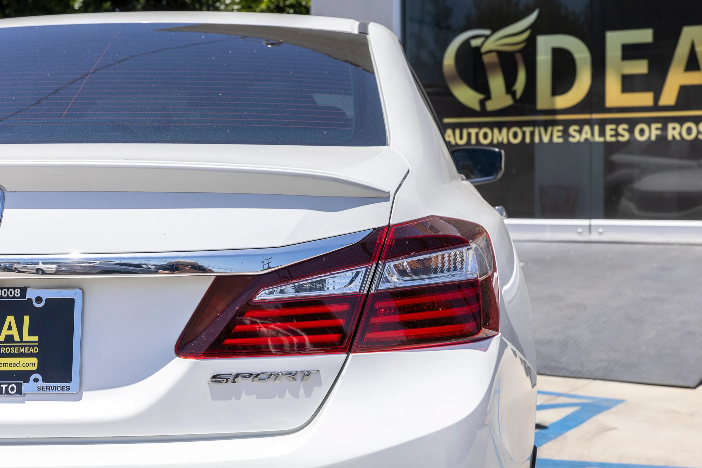 Used 2016 Honda Accord Sport image 13