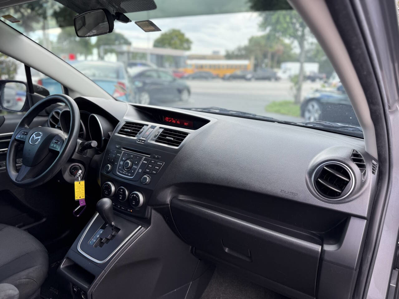 Used 2014 MAZDA MAZDA5 Sport image 23