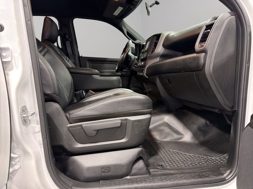 Used 2021 RAM 4500 Tradesman w/ Chrome Appearance Group image 17