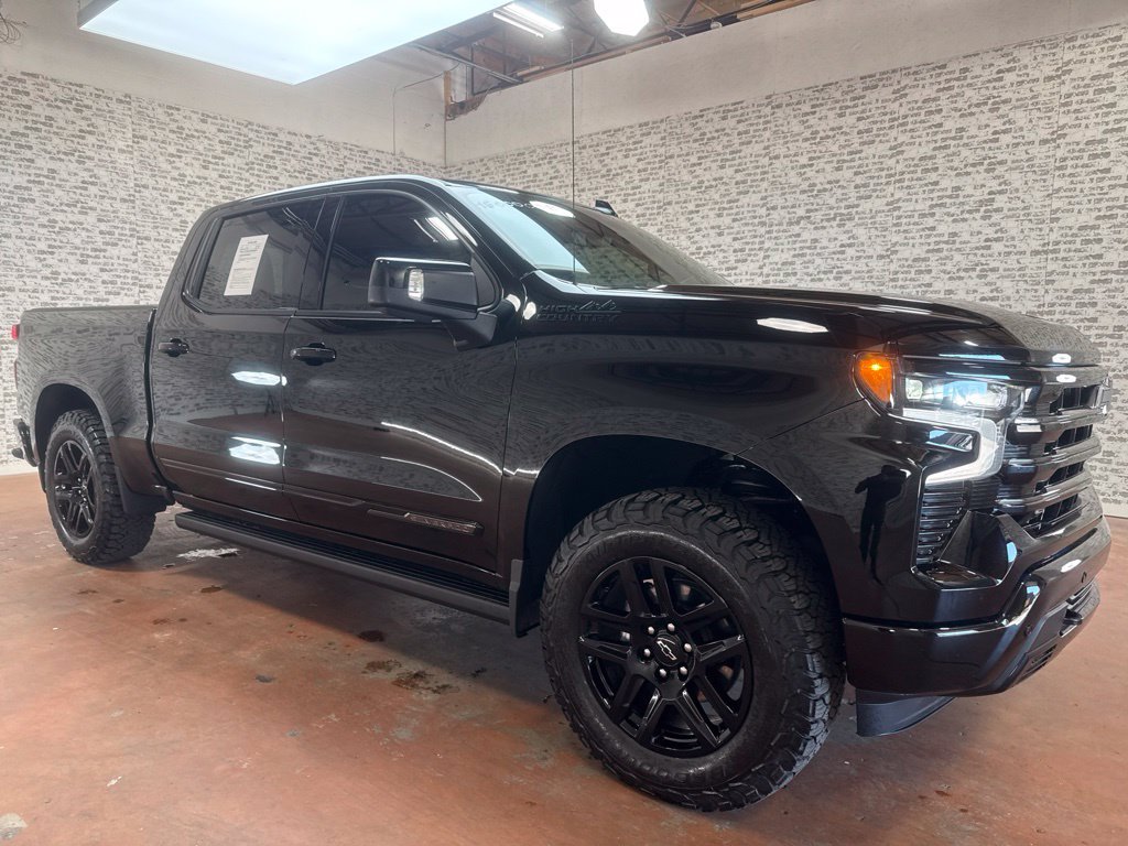 Used 2026 Chevrolet Silverado 1500 High Country w/ Midnight Edition AWD/4WD image 1