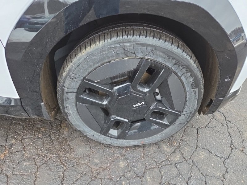 New 2026 Kia EV9 GT-Line image 9