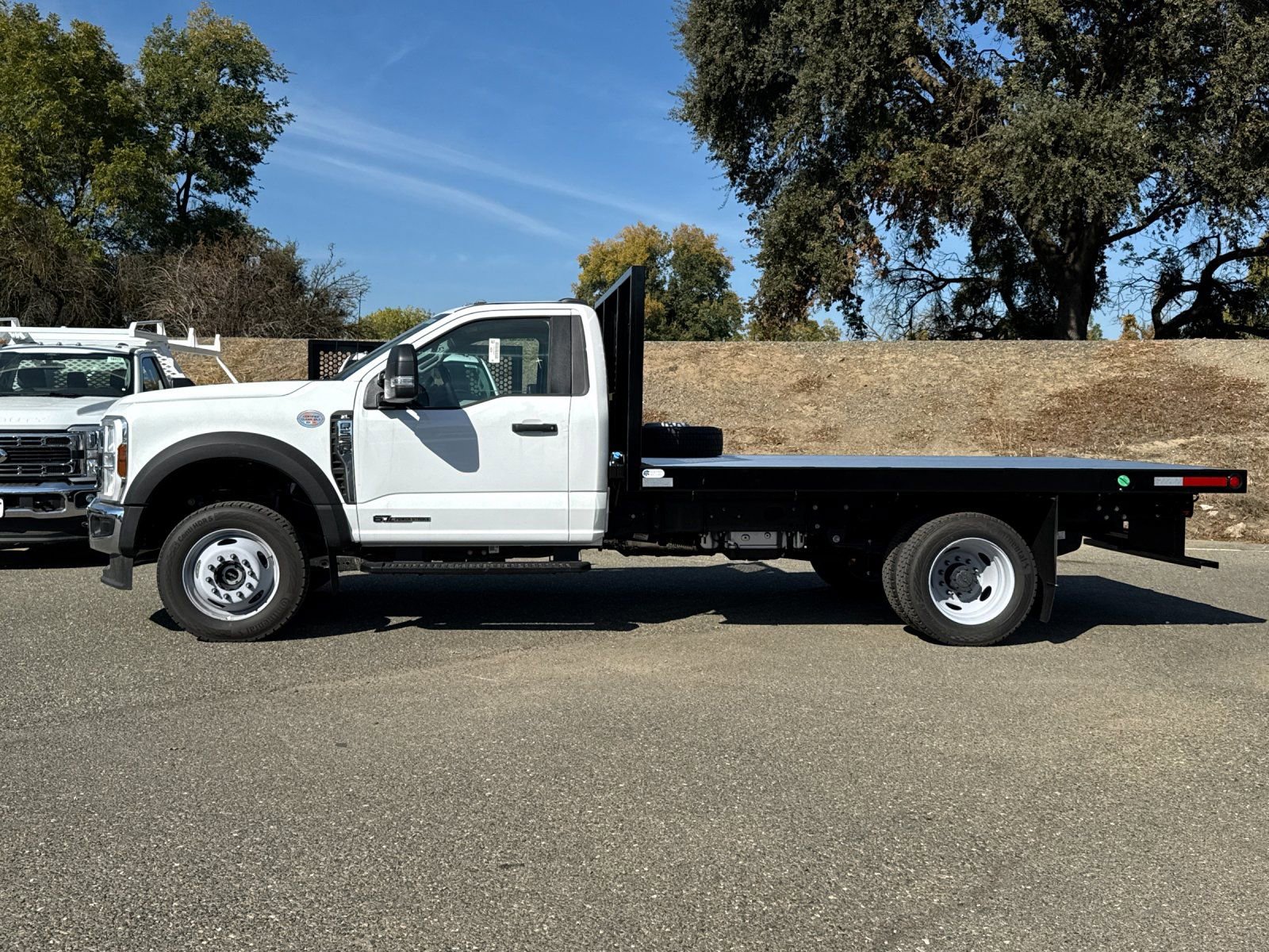New 2024 Ford F550 4x4 Regular Cab Super Duty image 6