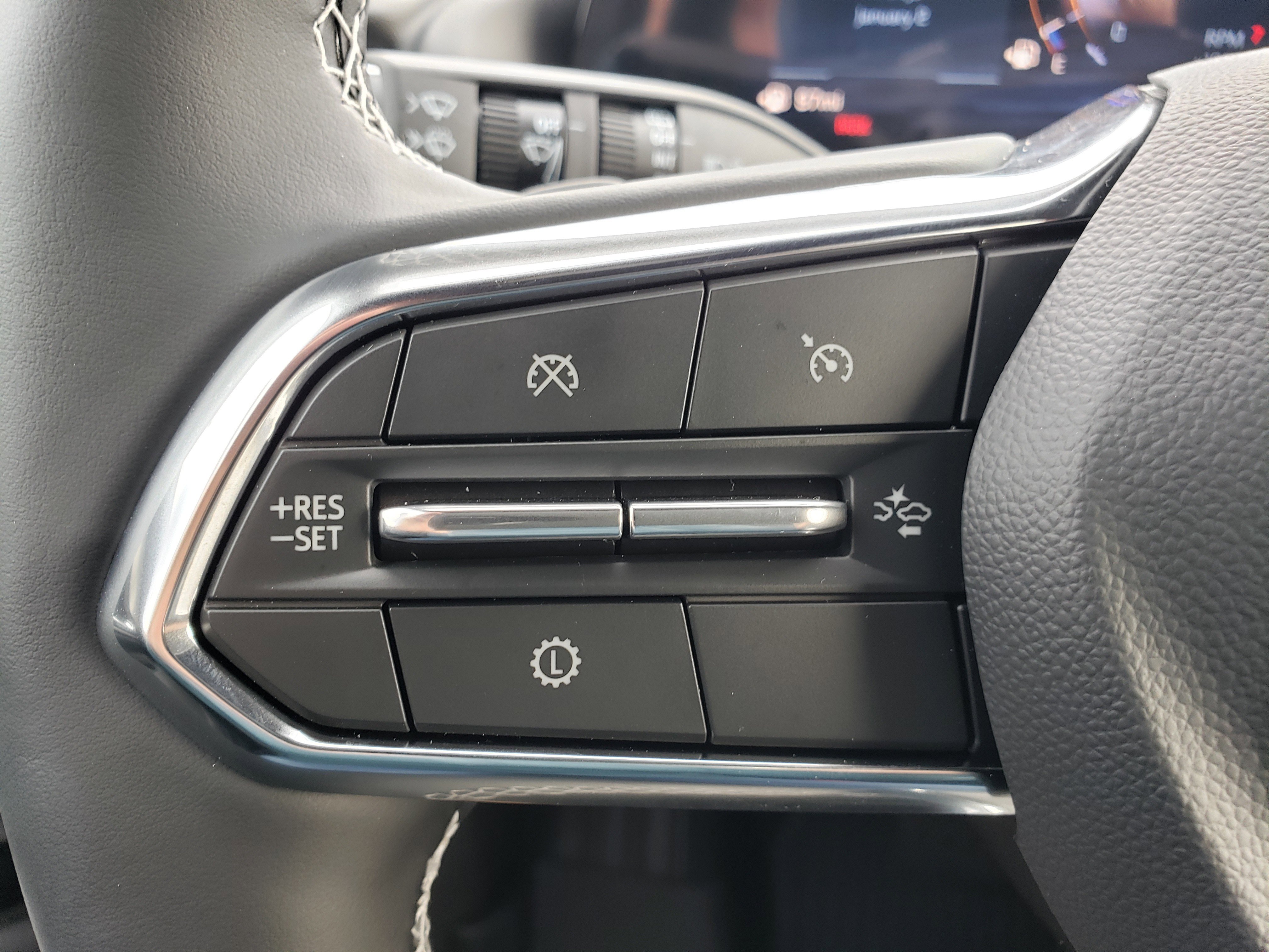 New 2026 Chevrolet Traverse LT w/ Midnight/Sport Edition image 16