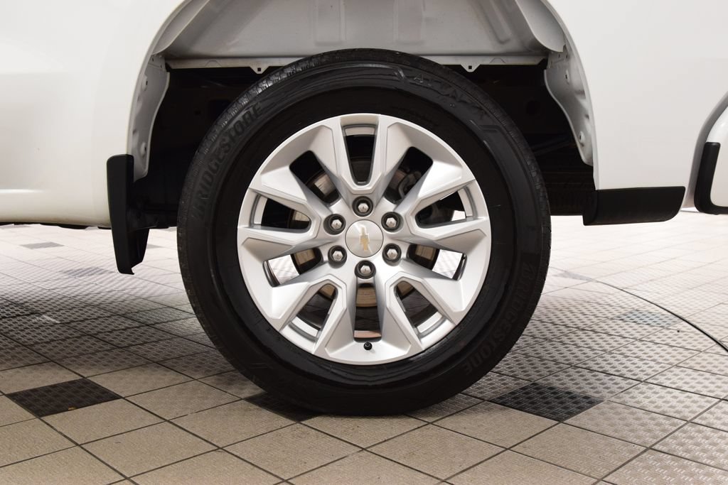 Used 2024 Chevrolet Silverado 1500 Custom AWD/4WD image 26