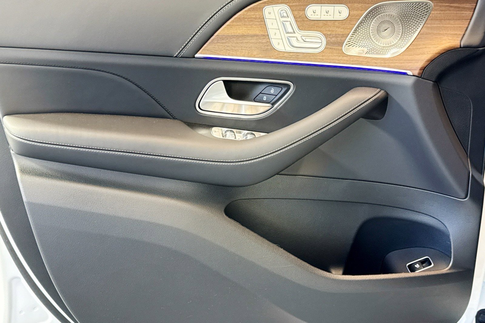 New 2026 Mercedes-Benz GLS 63 AMG 4MATIC image 16