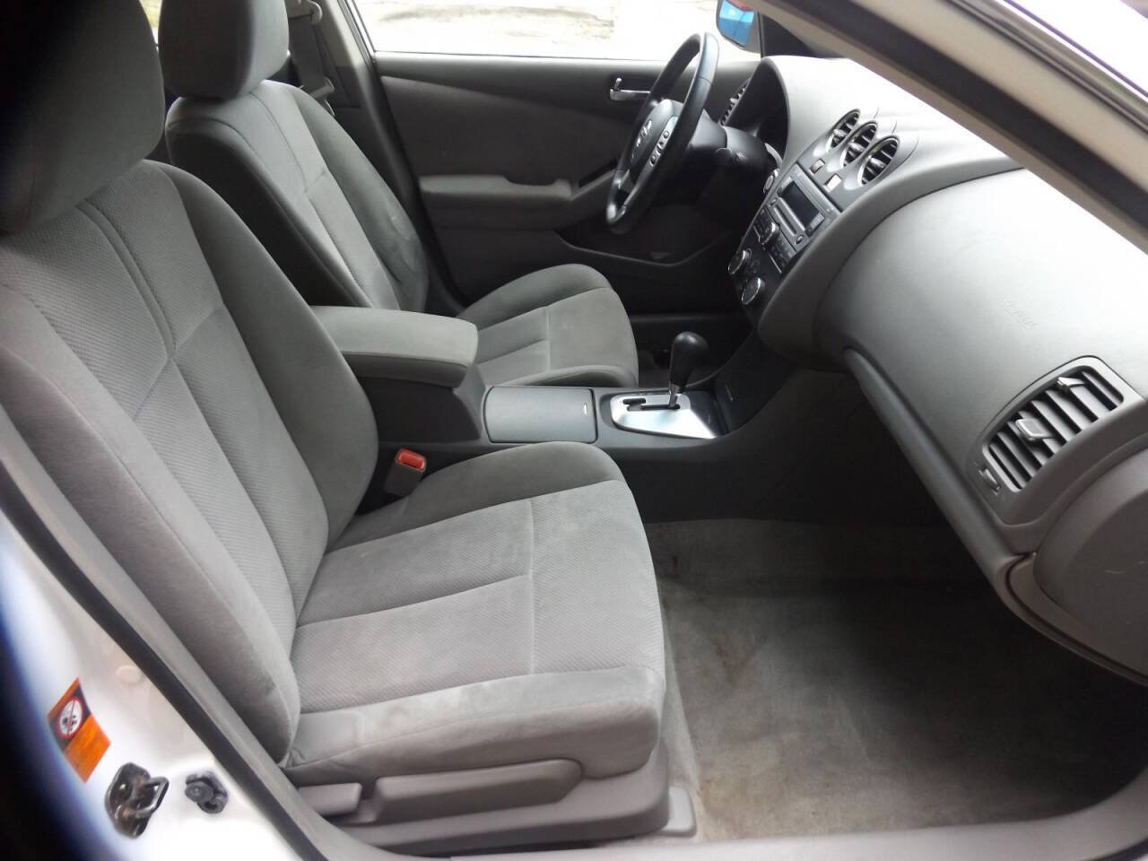 Used 2008 Nissan Altima 2.5 S w/ Emergency Aid Pkg FWD image 19
