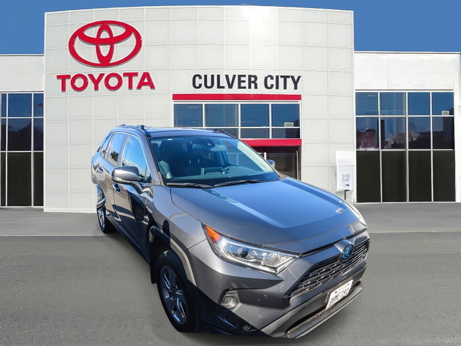 Used 2021 Toyota RAV4 Limited AWD/4WD image 1