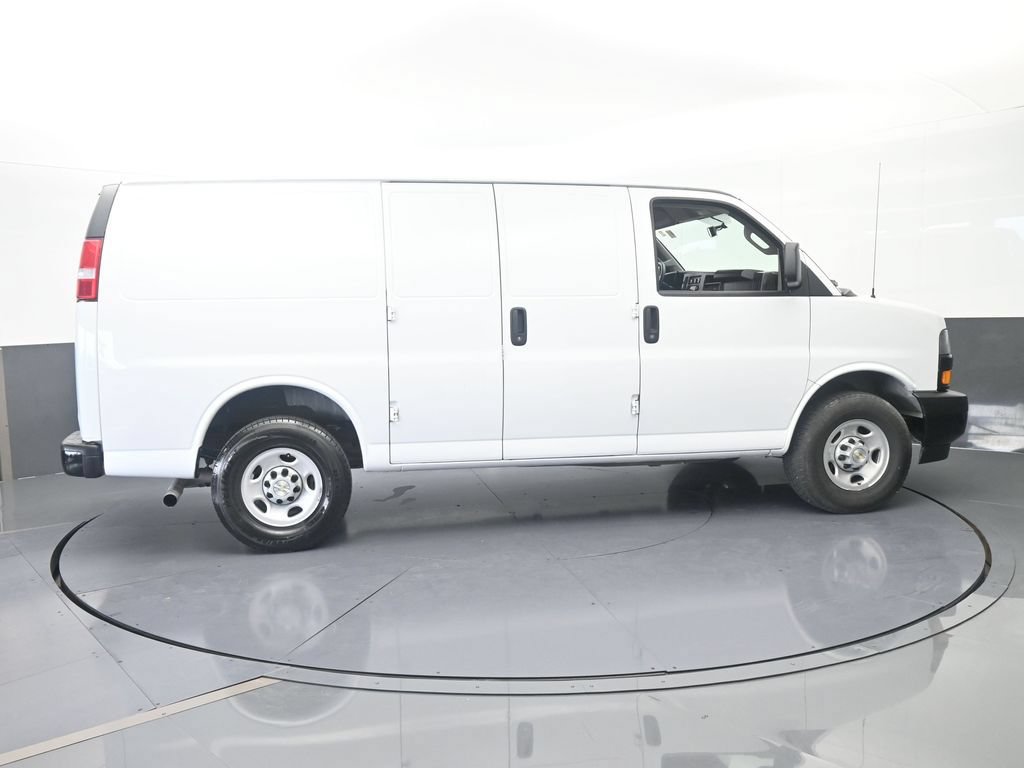 Used 2024 Chevrolet Express 2500 w/ Driver Convenience Package RWD image 7