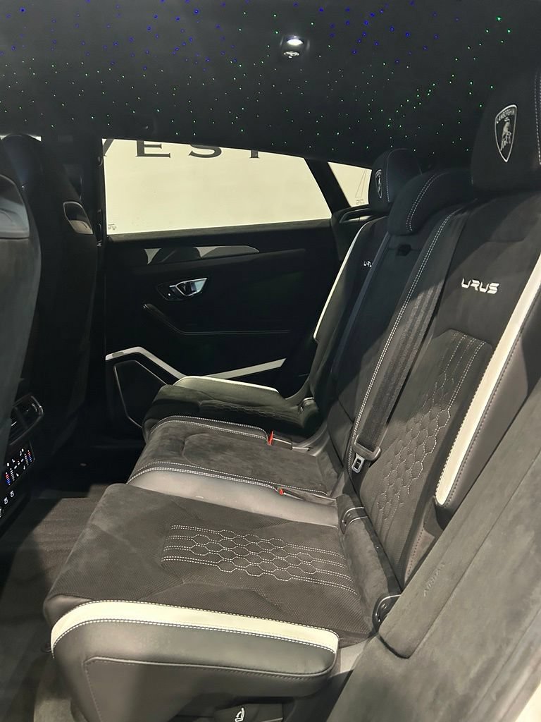Used 2024 Lamborghini Urus Performante AWD/4WD image 32