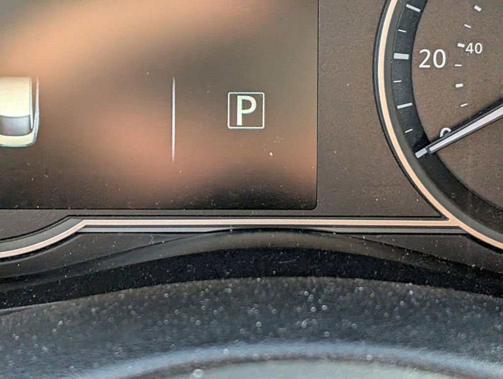 Certified 2022 Nissan Versa SR w/ Trunk Package image 26