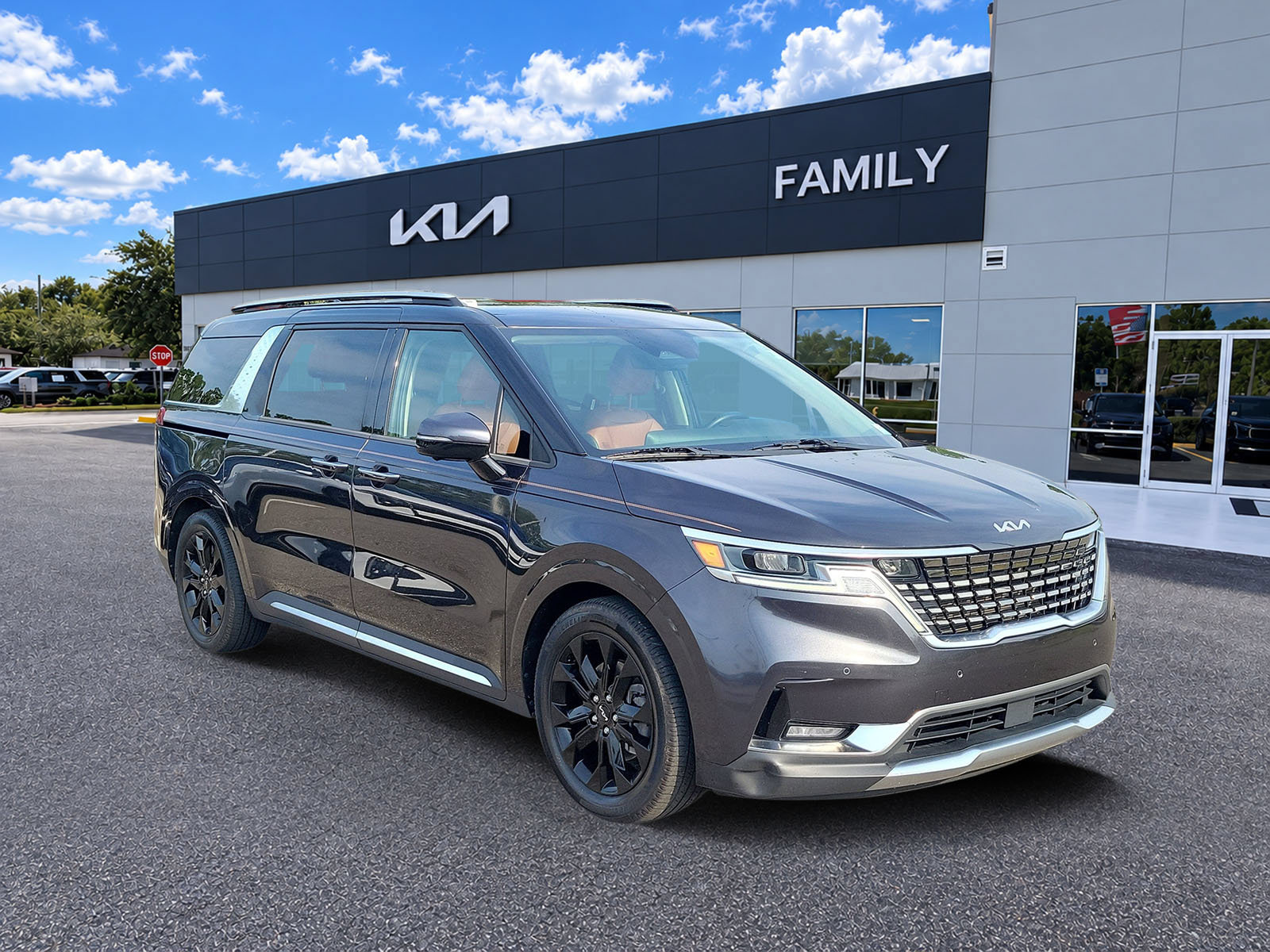 Used 2022 Kia Carnival SX FWD 360° Tour