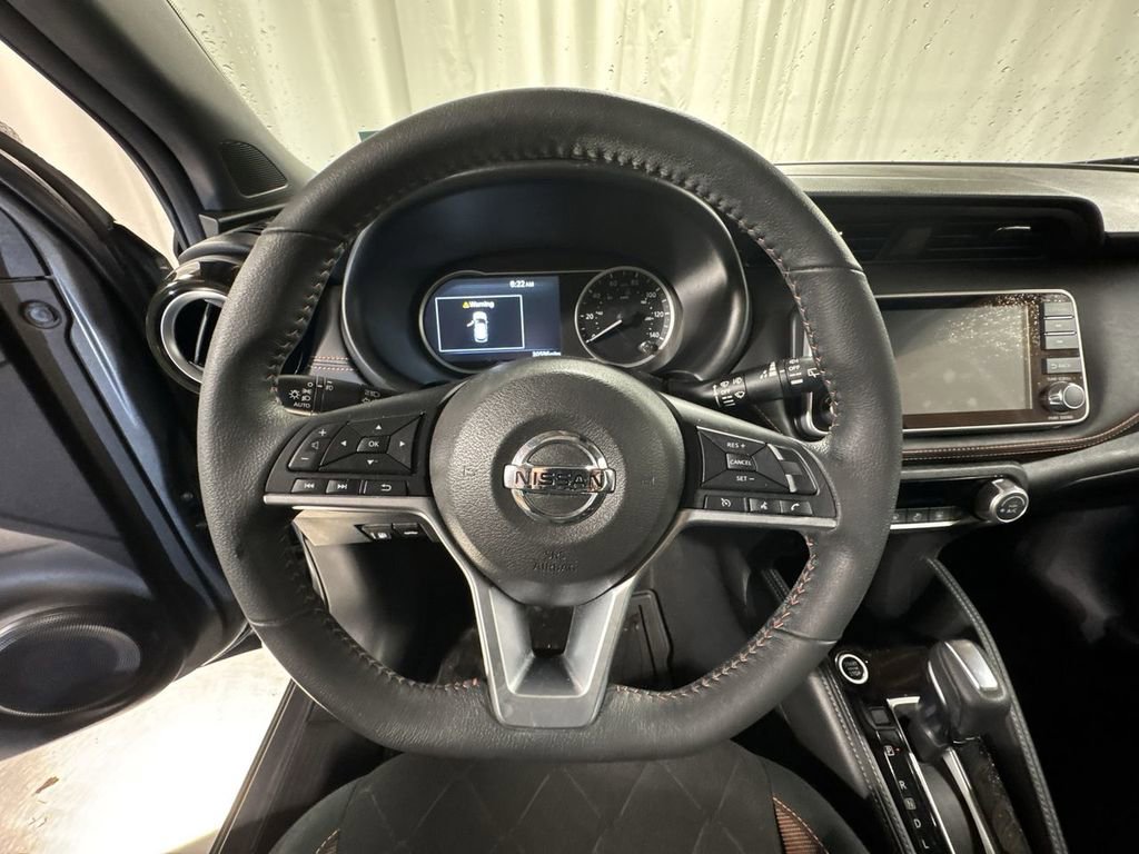 Used 2020 Nissan Kicks SR image 22