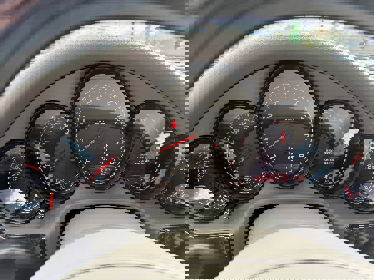 Used 2012 Porsche Panamera 4 image 21