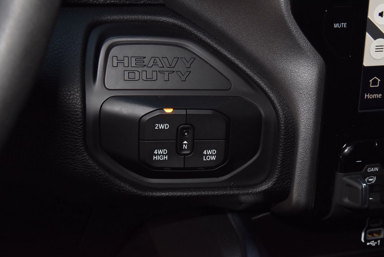 Used 2025 RAM 2500 Laramie w/ Night Edition AWD/4WD image 30