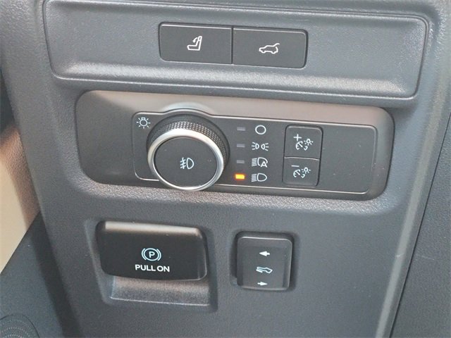 Used 2022 Ford Expedition Limited image 27