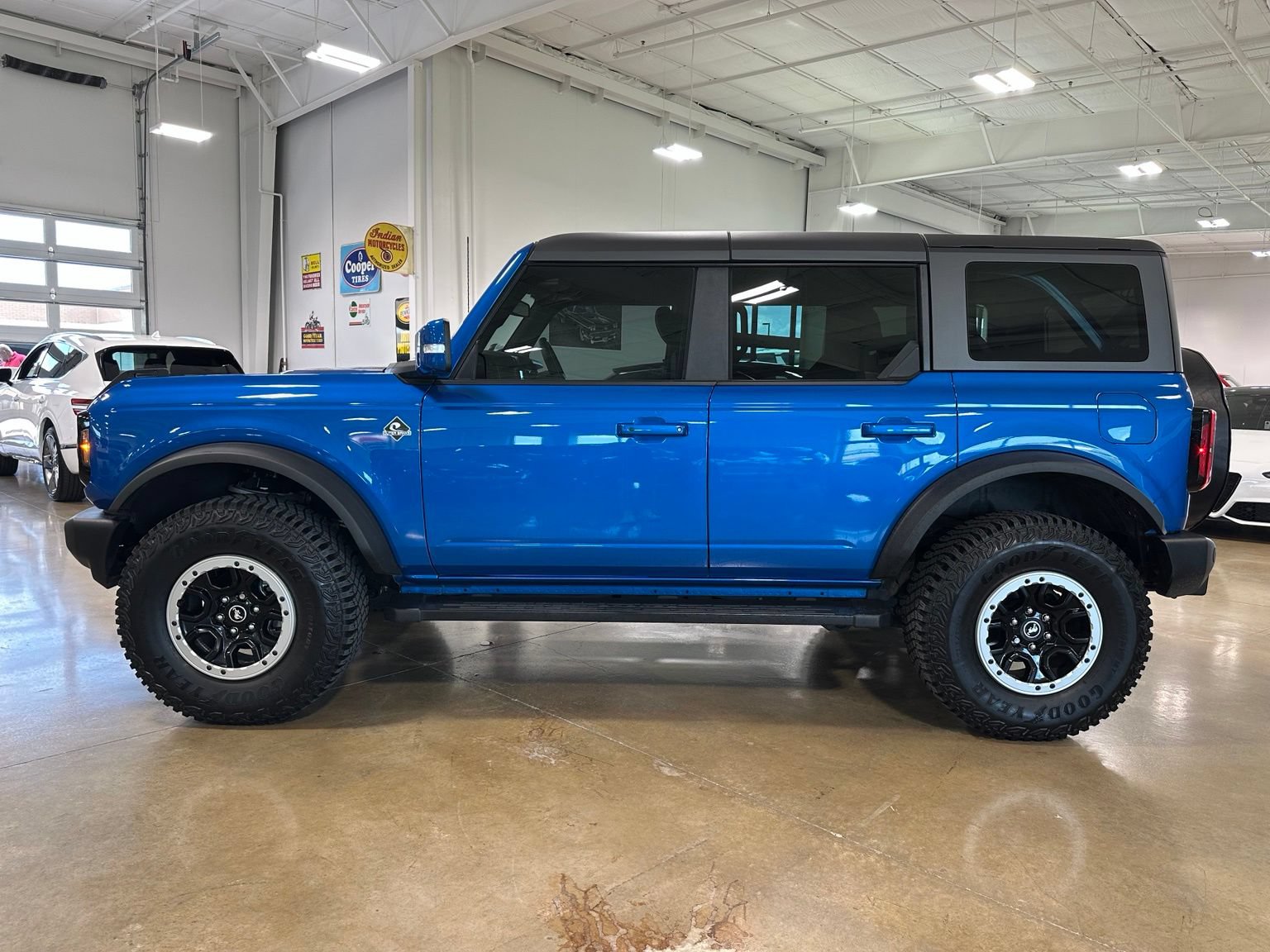 Used 2022 Ford Bronco Outer Banks w/ Sasquatch Package AWD/4WD image 4