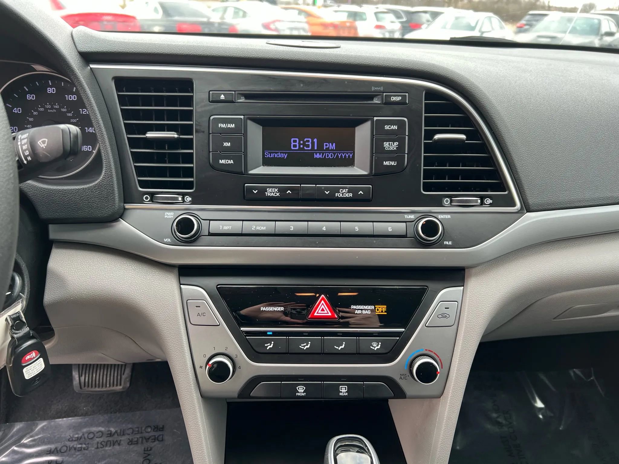 Used 2017 Hyundai Elantra SE image 17