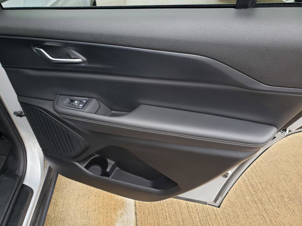 Used 2023 Jeep Grand Cherokee L Laredo image 27