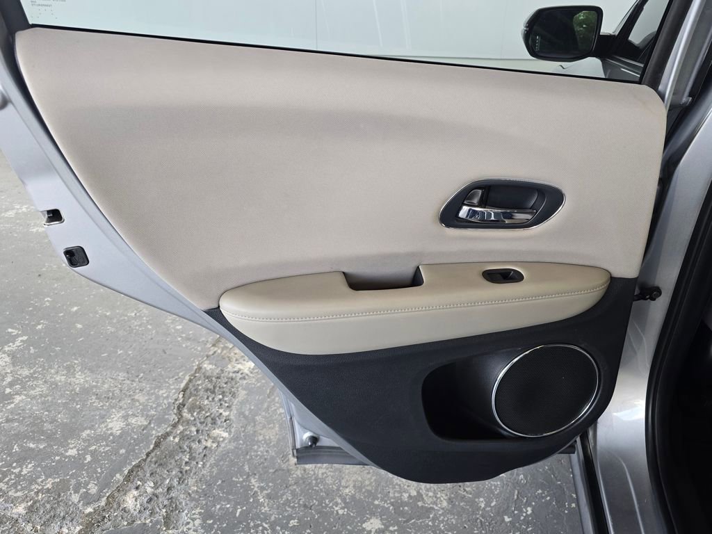 Used 2018 Honda HR-V EX image 13