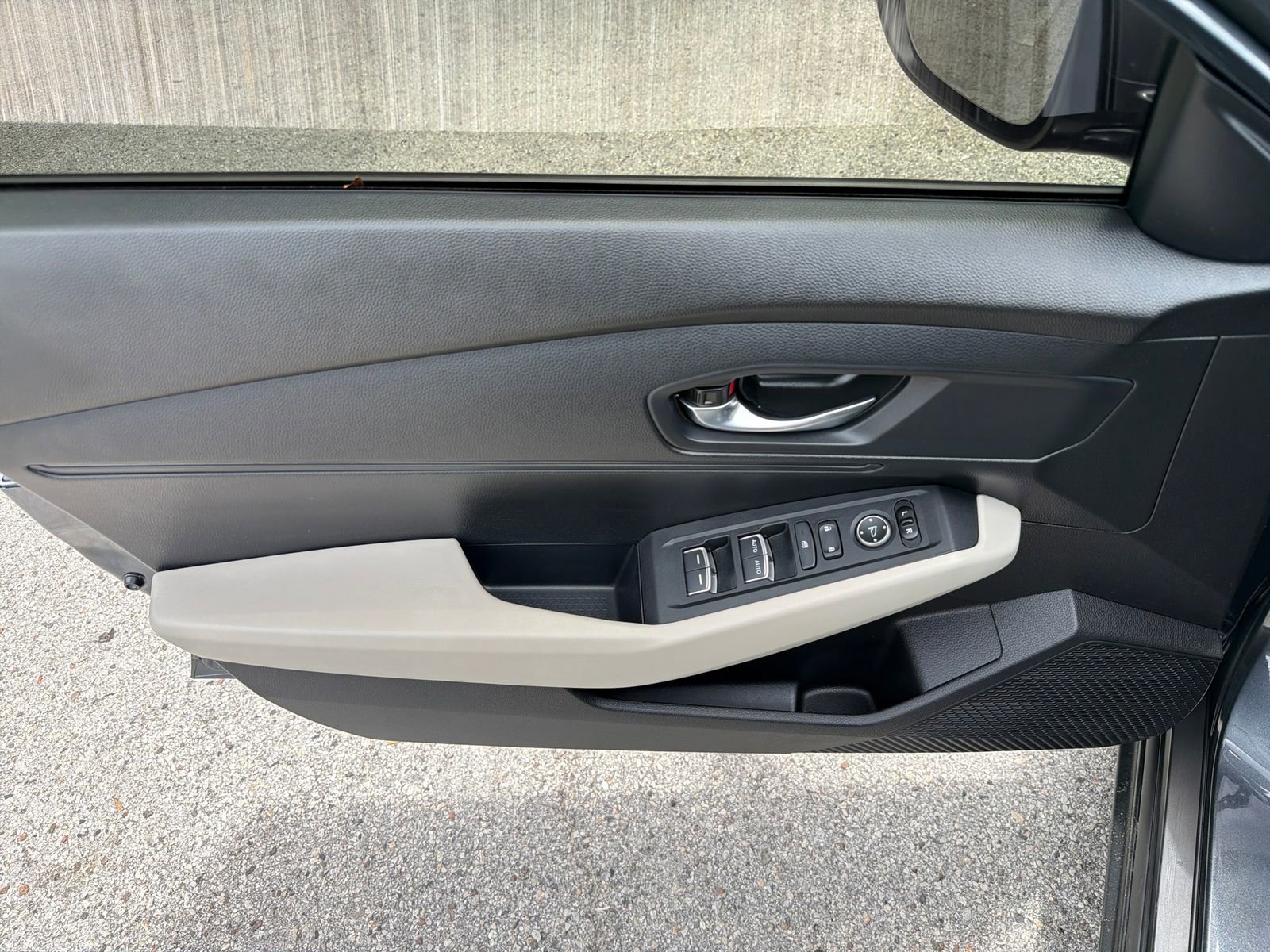 Used 2025 Honda Accord LX image 19