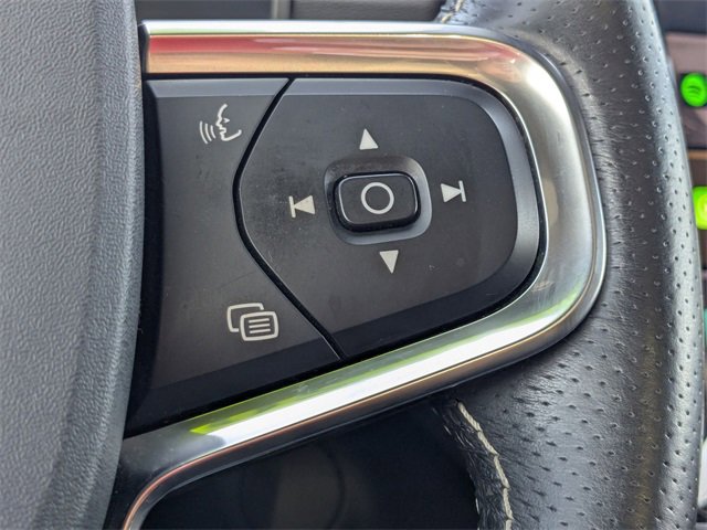 Used 2021 Volvo XC40 P8 Recharge w/ Advanced Package image 19