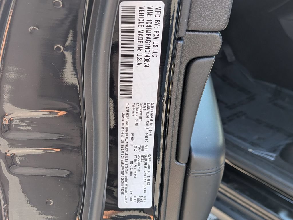 Certified 2022 Jeep Grand Cherokee Laredo E w/ Security & Convenience Group AWD/4WD image 36