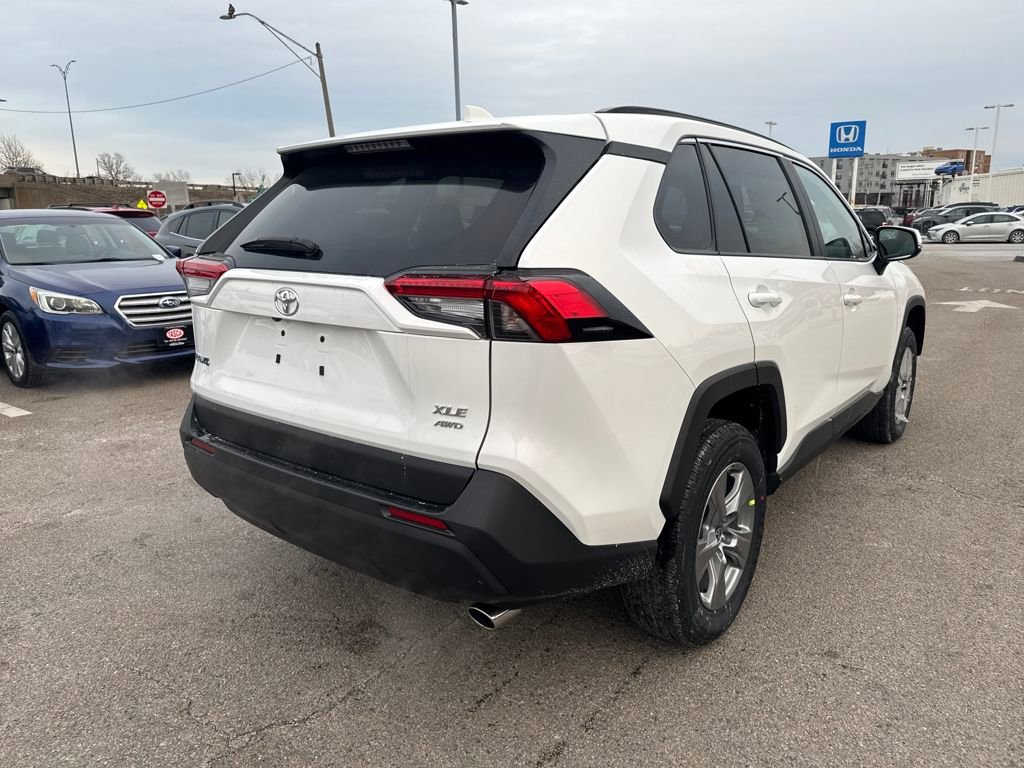 New 2025 Toyota RAV4 XLE image 7