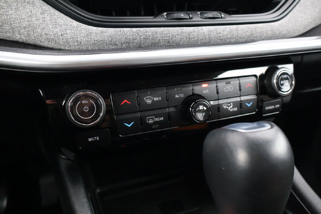 Used 2022 Jeep Compass Latitude w/ Convenience Group FWD image 12
