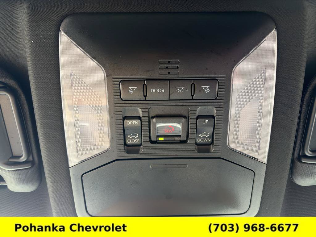Used 2025 Toyota RAV4 XSE w/ Weather Package AWD/4WD image 19