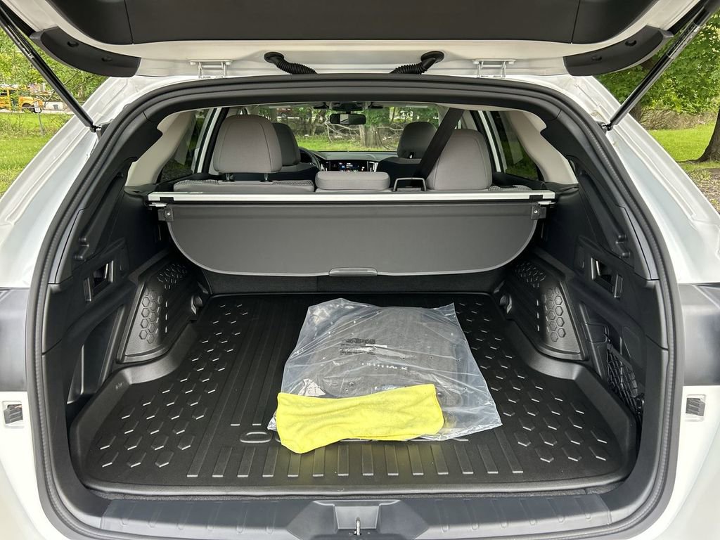 Certified 2025 Subaru Outback Premium AWD/4WD image 26