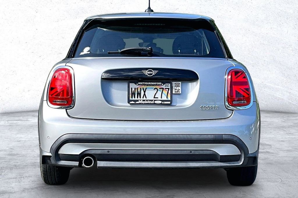Used 2024 MINI Cooper 4-Door Hardtop image 4