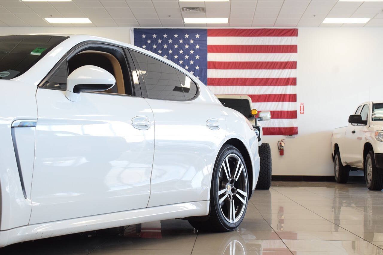 Used 2016 Porsche Panamera AWD/4WD image 14