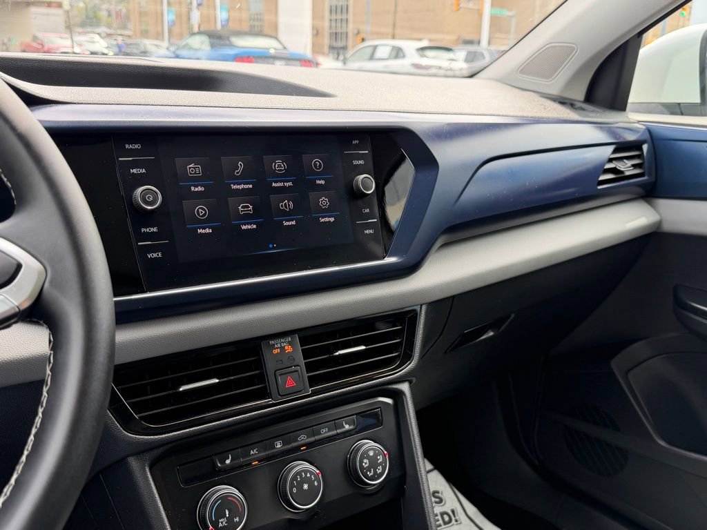 Used 2022 Volkswagen Taos SE AWD/4WD image 7