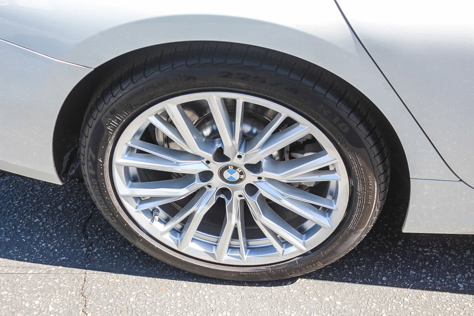 Used 2024 BMW 330i Sedan w/ Premium Package RWD image 8