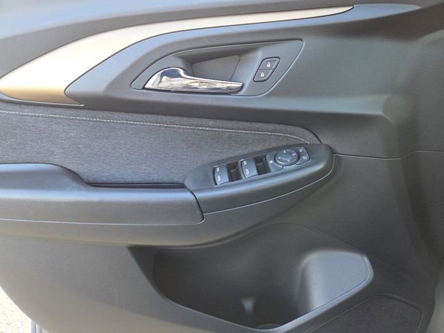 Used 2023 Chevrolet TrailBlazer ACTIV w/ Convenience Package image 32