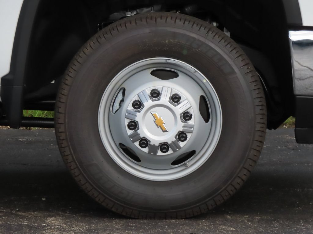 New 2025 Chevrolet Silverado 3500 W/T AWD/4WD image 13