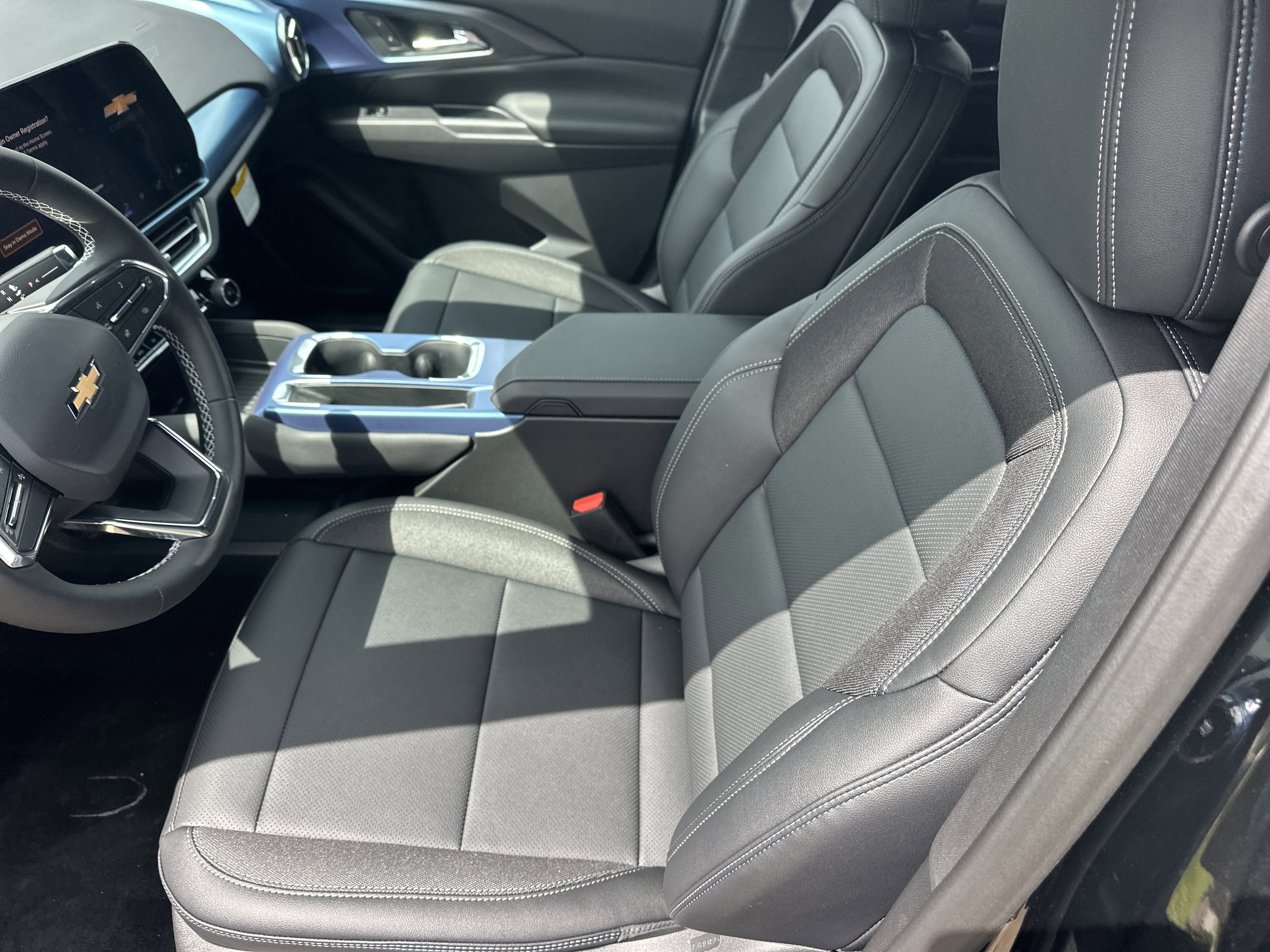 New 2026 Chevrolet Equinox EV LT image 15