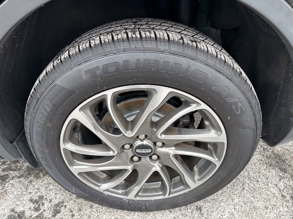 Used 2022 Lincoln Corsair AWD w/ Equipment Group 101A image 8