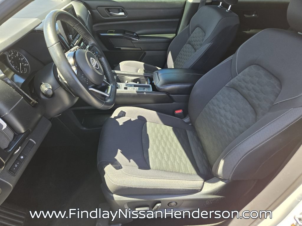 Used 2022 Nissan Pathfinder SV w/ Cargo Package FWD image 10