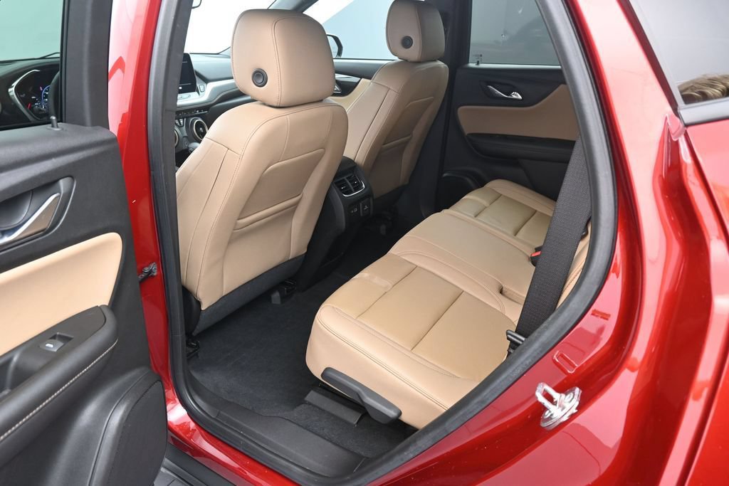 Used 2024 Chevrolet Blazer Premier w/ Driver Confidence II Package FWD image 18