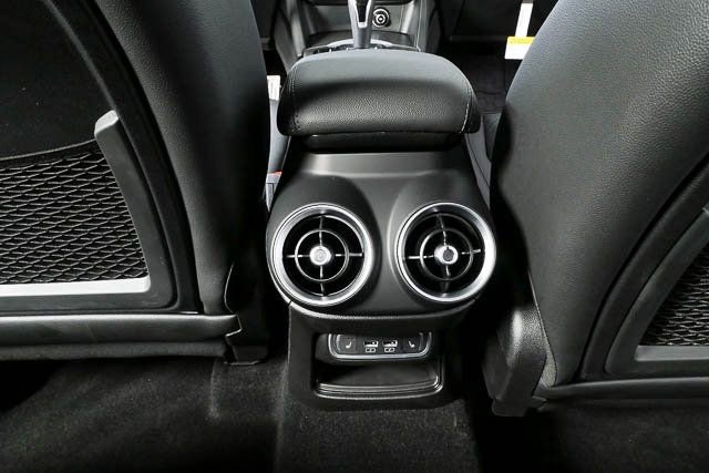 New 2026 Alfa Romeo Stelvio Sprint image 20