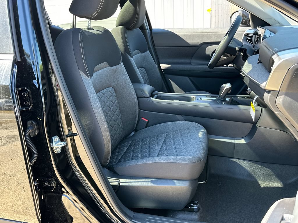 New 2026 Nissan Kicks SV w/ SV Premium Package AWD/4WD image 20