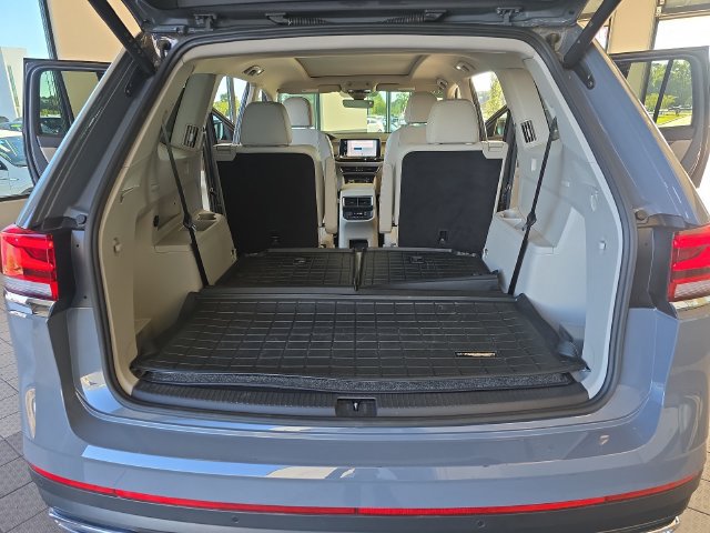 Used 2026 Volkswagen Atlas SE AWD/4WD image 12