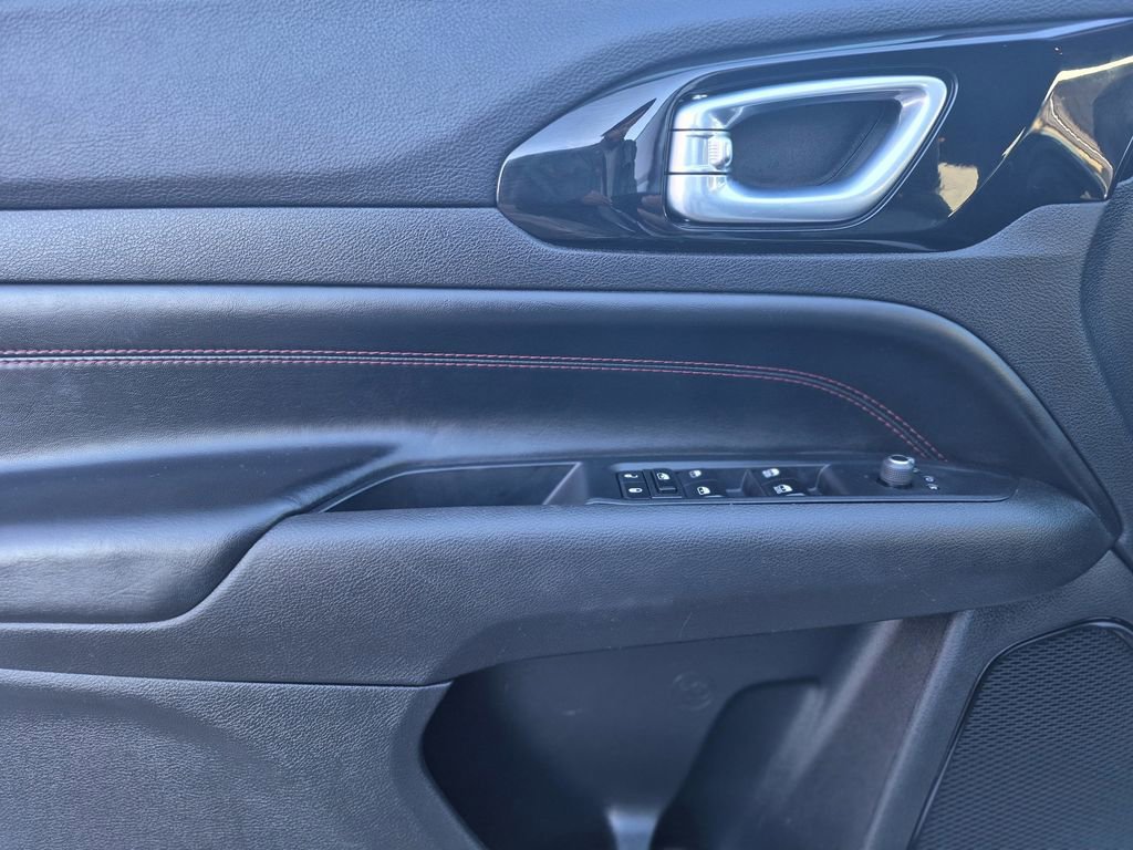 Used 2024 Jeep Compass Trailhawk image 8