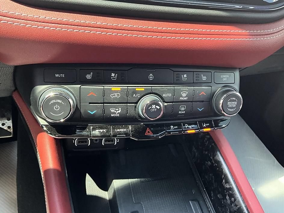 Used 2023 Dodge Durango SRT Hellcat AWD/4WD image 22