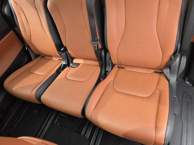 Used 2024 Kia Carnival SX Prestige image 28