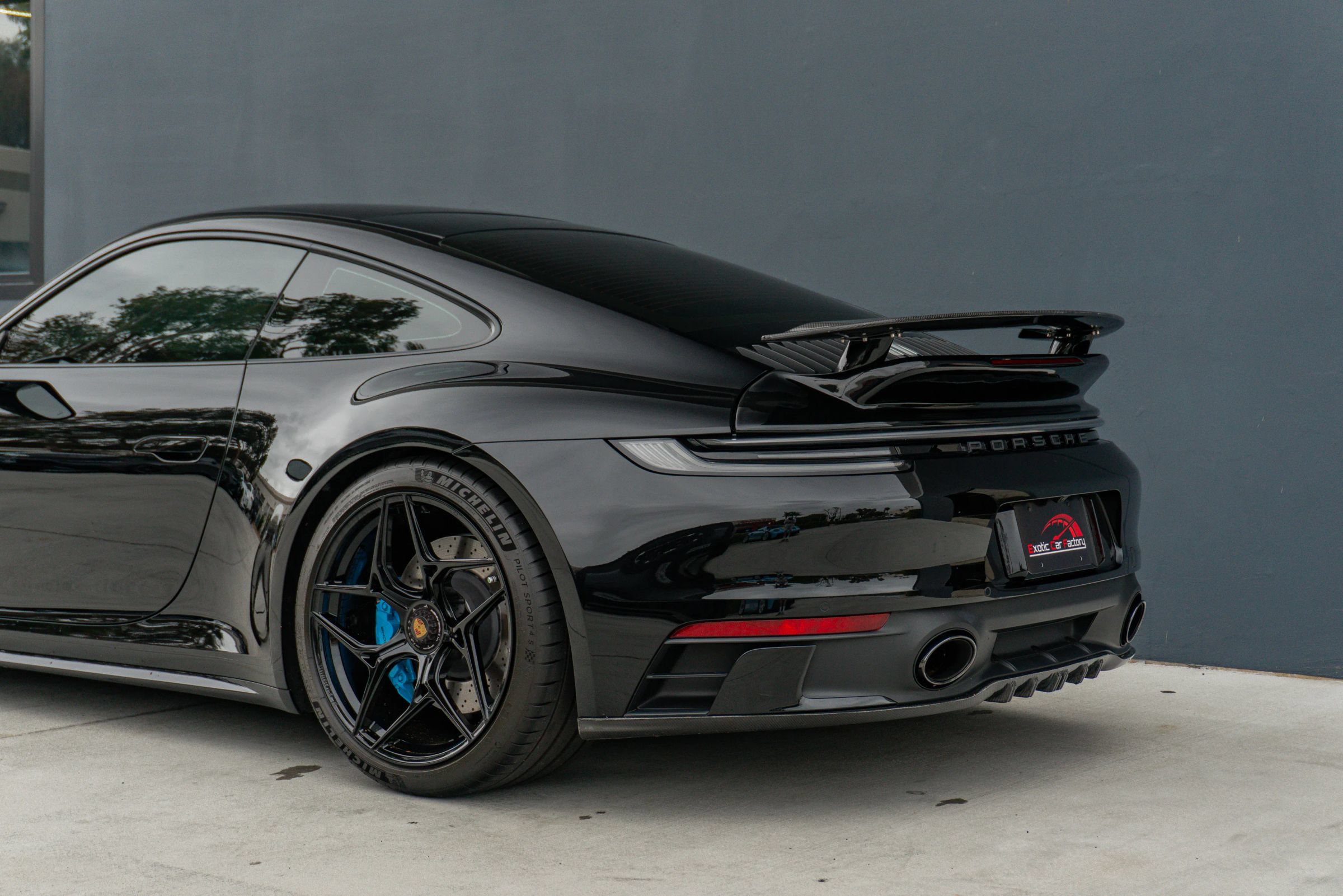 Used 2022 Porsche 911 Carrera 4 GTS w/ Premium Package AWD/4WD image 21